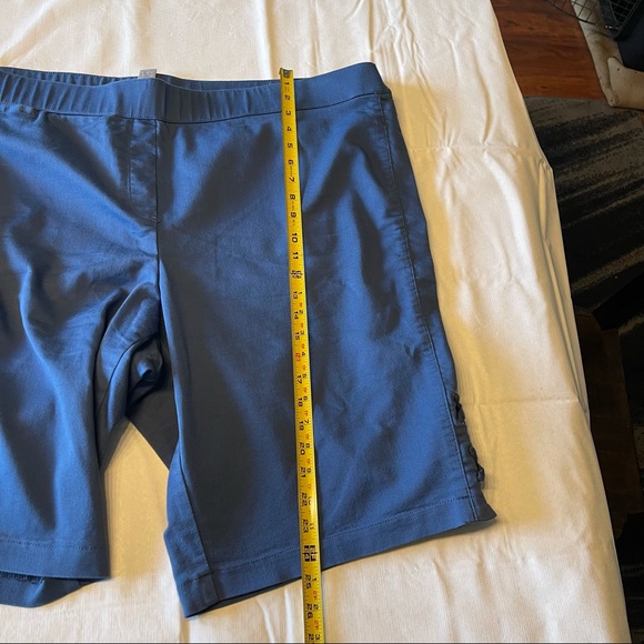 Women’s plus size Avenue shorts Size 26.  Periwinkle blue - Picture 5 of 5